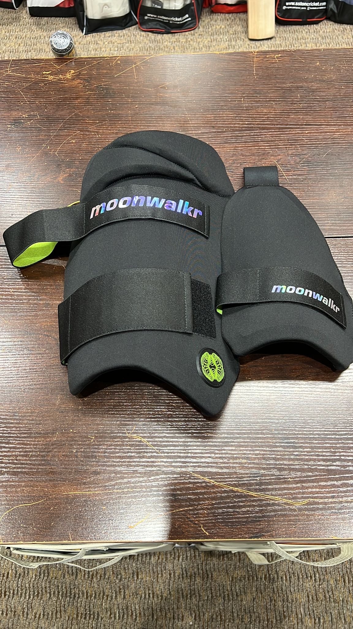 Moonwalkr Double Thigh Pads, Green, M,L