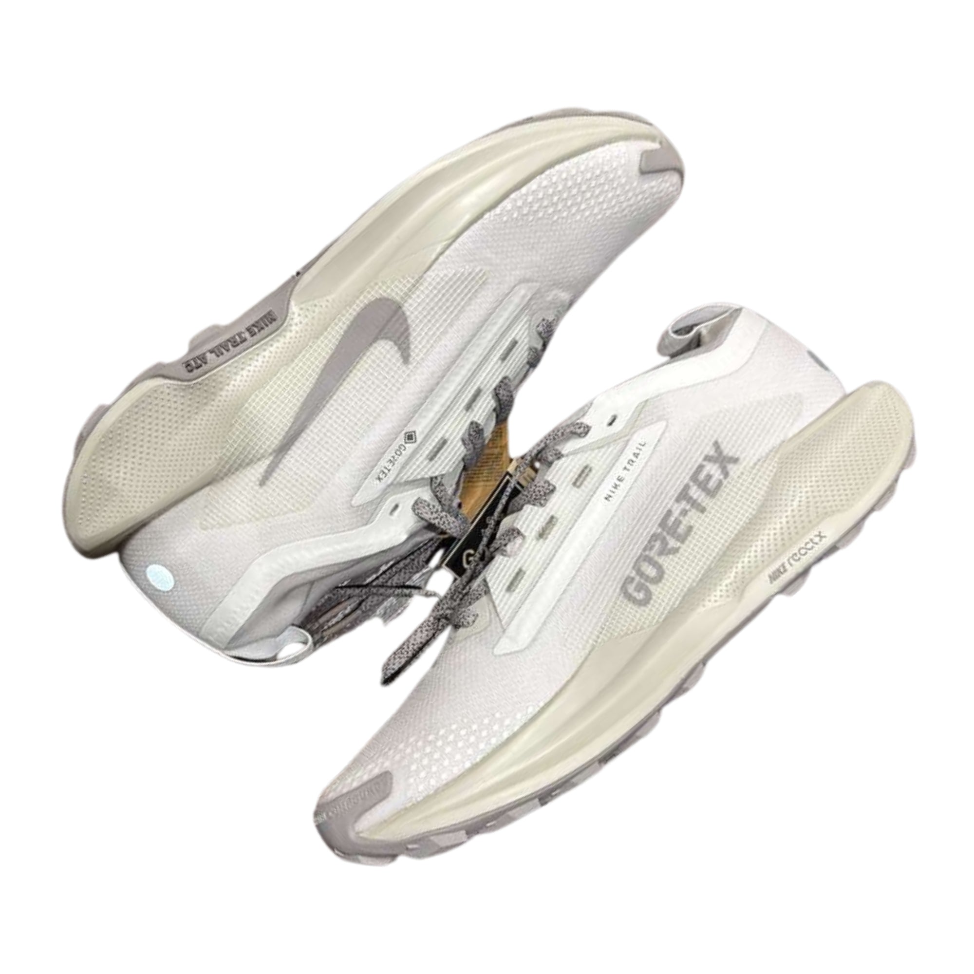 Nike Cricket Shoes Pegasus Trail 5 GORE-TEX Trail Hiking Cricket